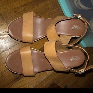 MOSSIMO NUDE CORK WEDGES